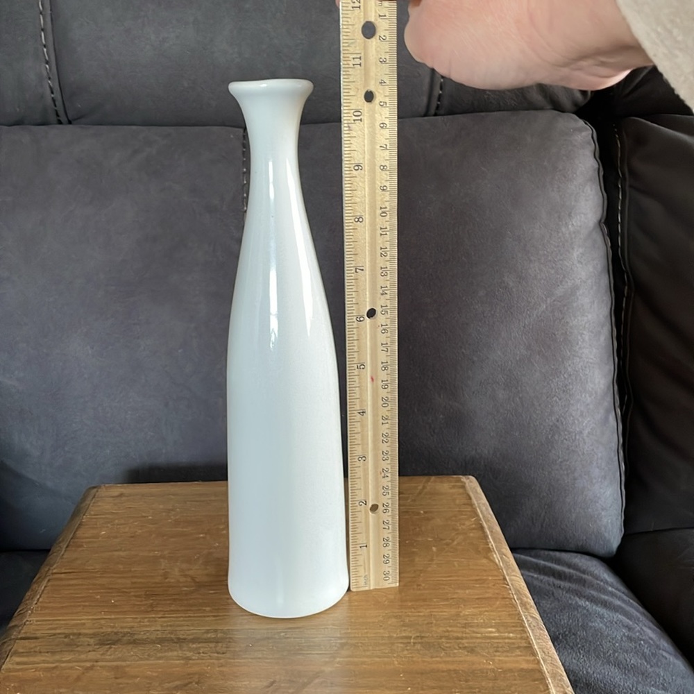 2004 Vintage Haeger White Vase Pre-Owned Excellent Condition (9) - Picture 2 of 6
